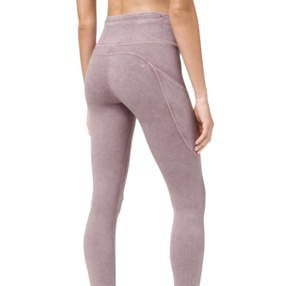 LULULEMON FAST AND FREE PURPLE LEGGINGS